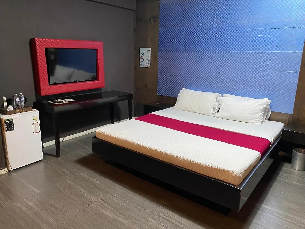 Aura Hotel Angeles