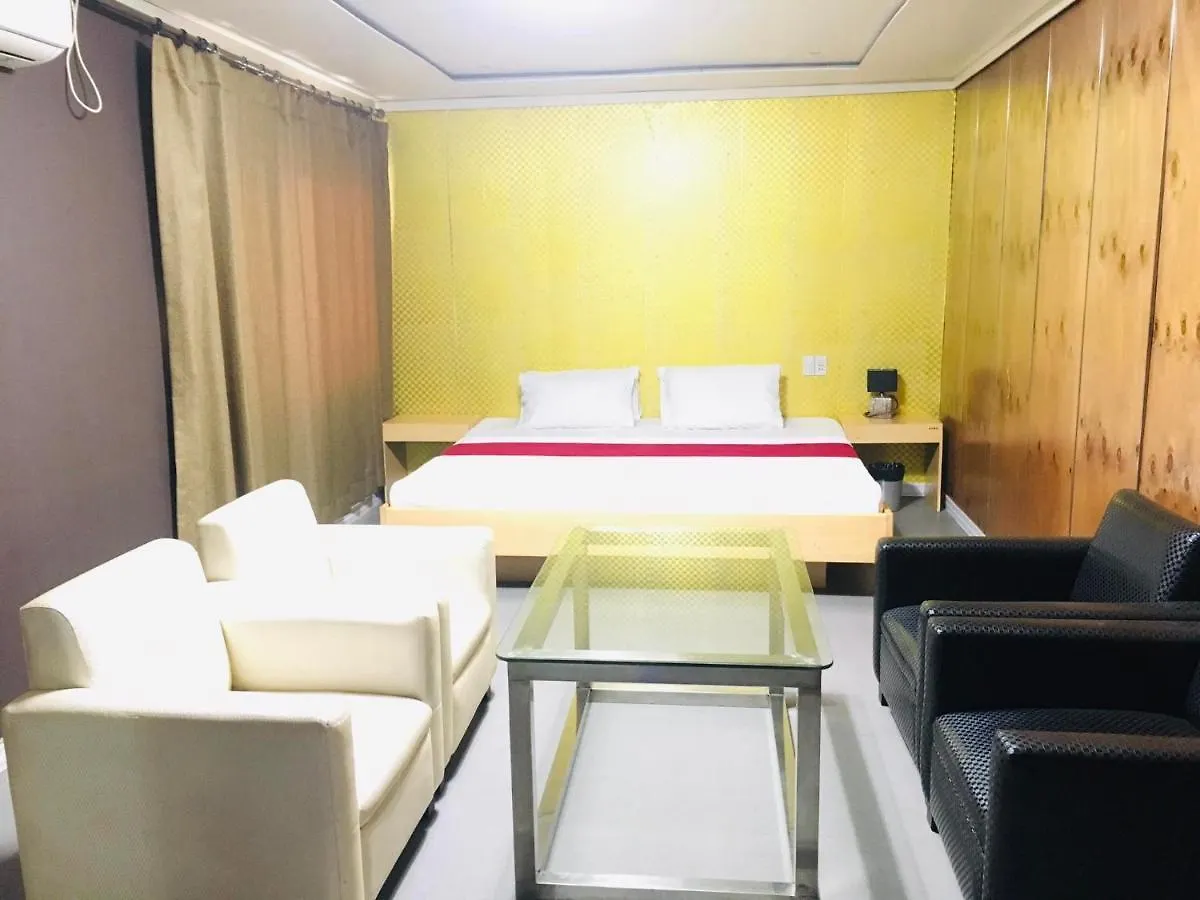 Aura Hotel Angeles Filipiny