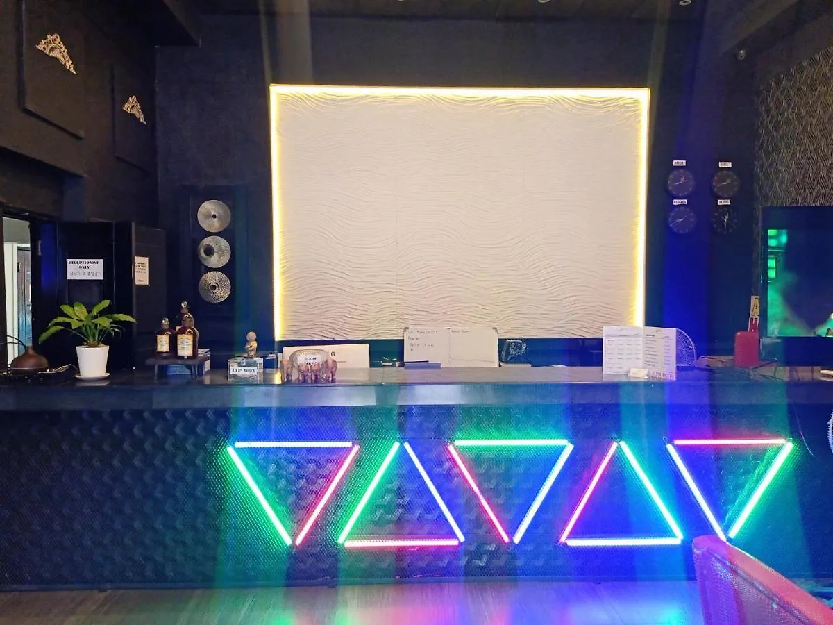 Aura Hotel Angeles