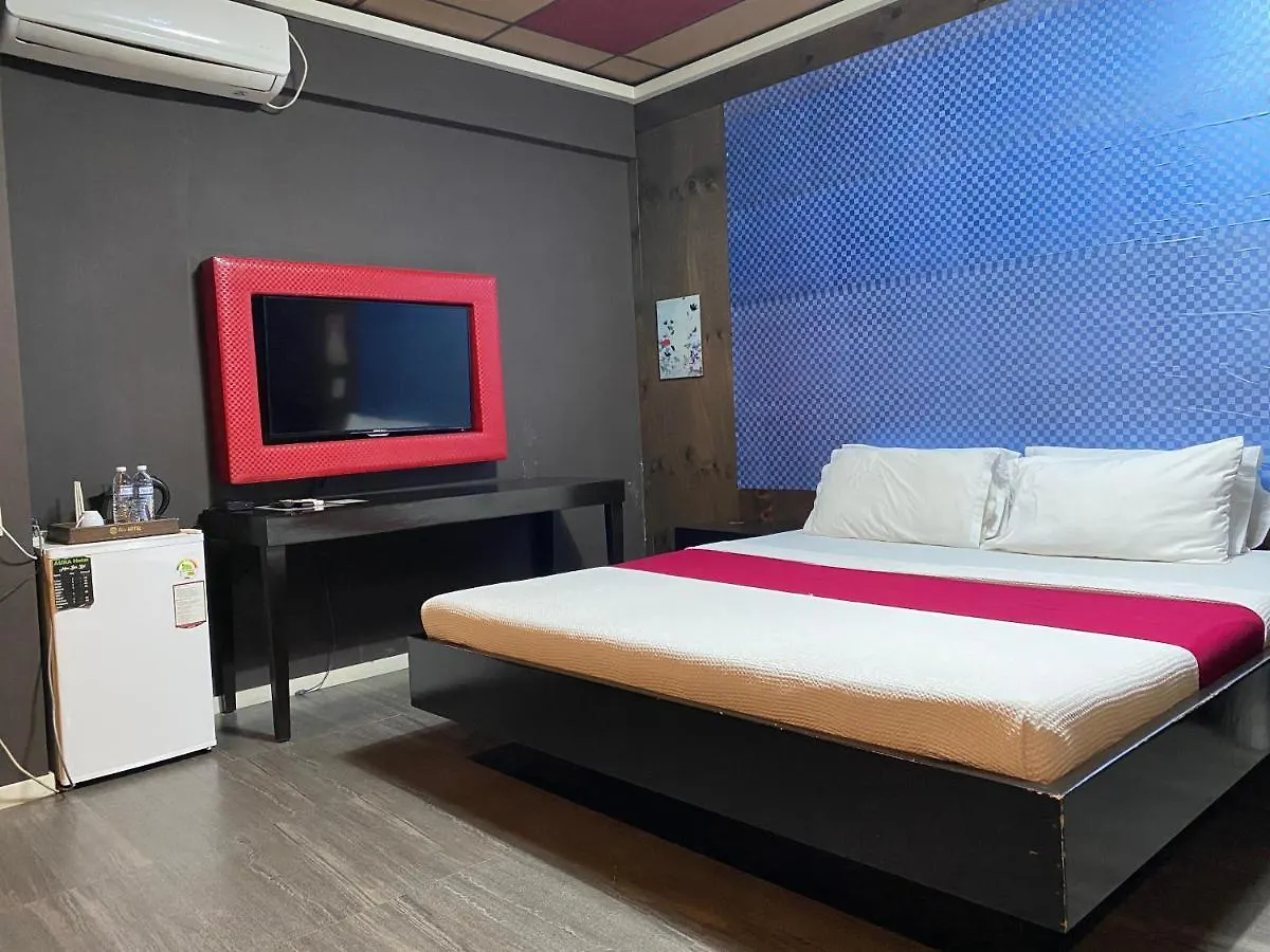 Aura Hotel Angeles
